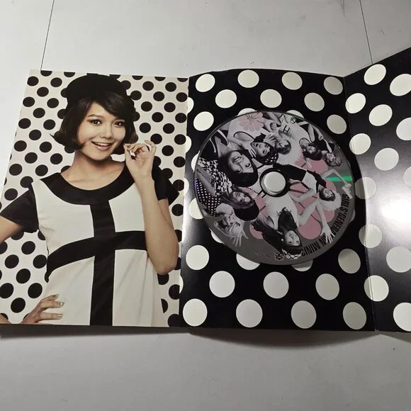 Girls Generation SNSD K-Pop Album/DVD Bundle x6 - Picture 4 of 14